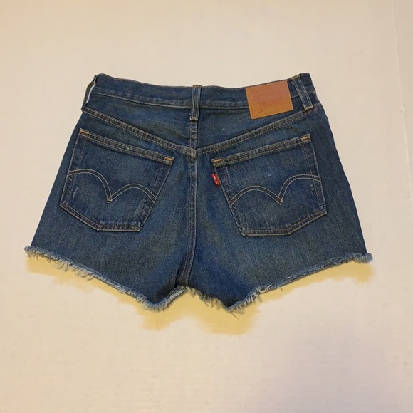 Levi’s High Waisted Dark Denim Cutoff Shorts - Women’s Size 27 - Picture 4 of 6